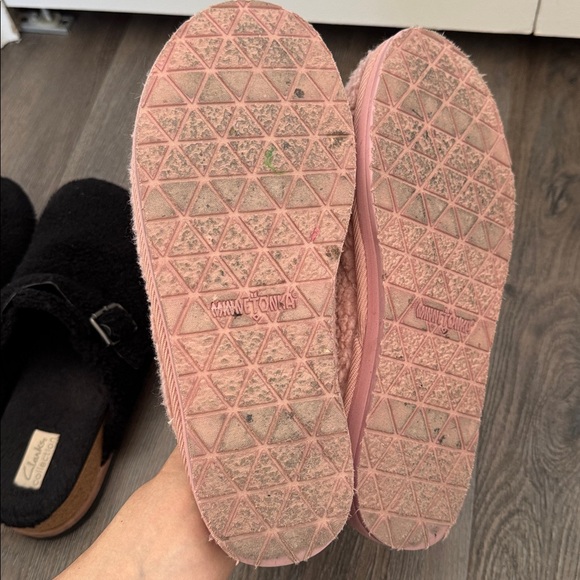 House slipper bundle - Picture 6 of 7